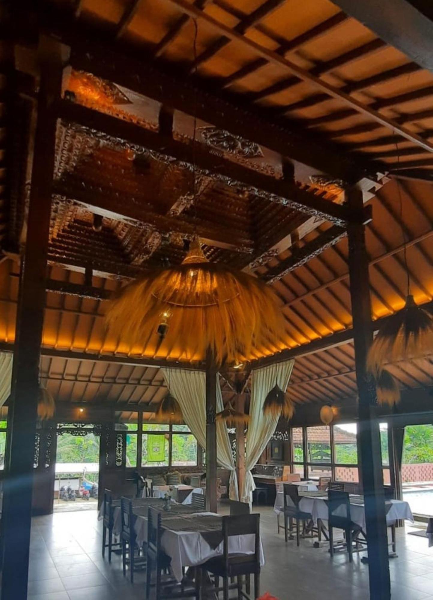 فيلا Kampoeng Joglo Ijen بانيووانجى المظهر الخارجي الصورة